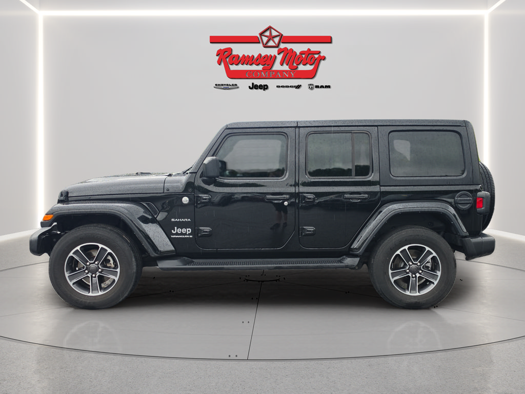 Used 2023 Jeep Wrangler Unlimited Sahara w/ Cold Weather Group AWD/4WD image 2