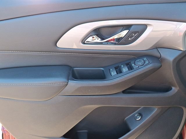 Used 2021 Chevrolet Traverse LT FWD image 27