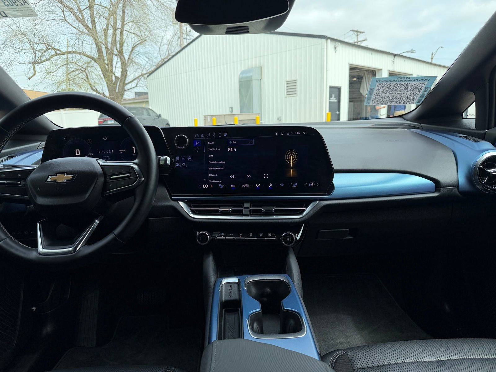 Used 2025 Chevrolet Equinox EV LT w/ Convenience Package FWD image 18