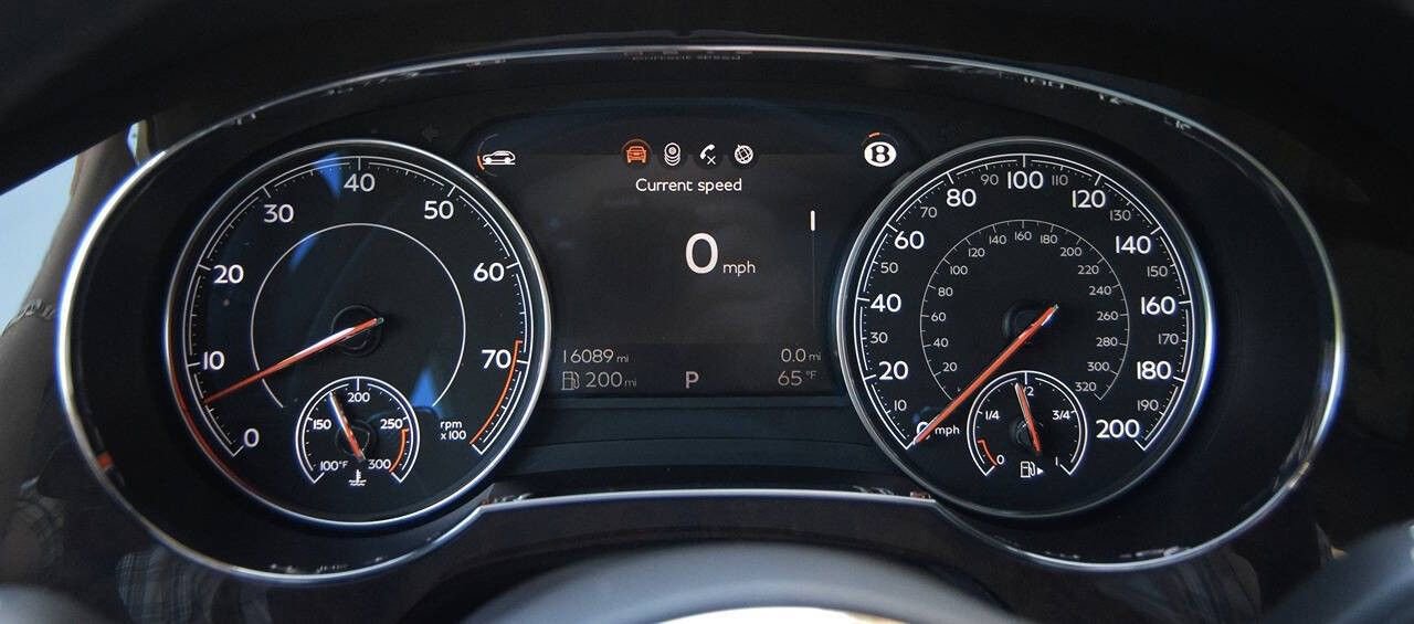 Used 2019 Bentley Bentayga image 19