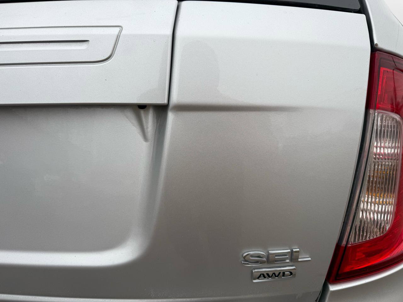 Used 2011 Ford Edge SEL w/ Canadian Comfort Pkg AWD/4WD image 6