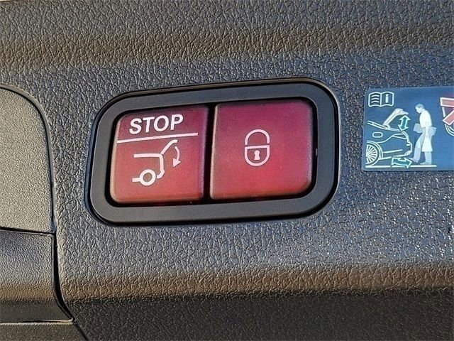 Used 2025 Mercedes-Benz GLE 350 4MATIC image 19