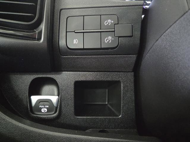 Used 2025 RAM ProMaster 3500 w/ Convenience Group image 21
