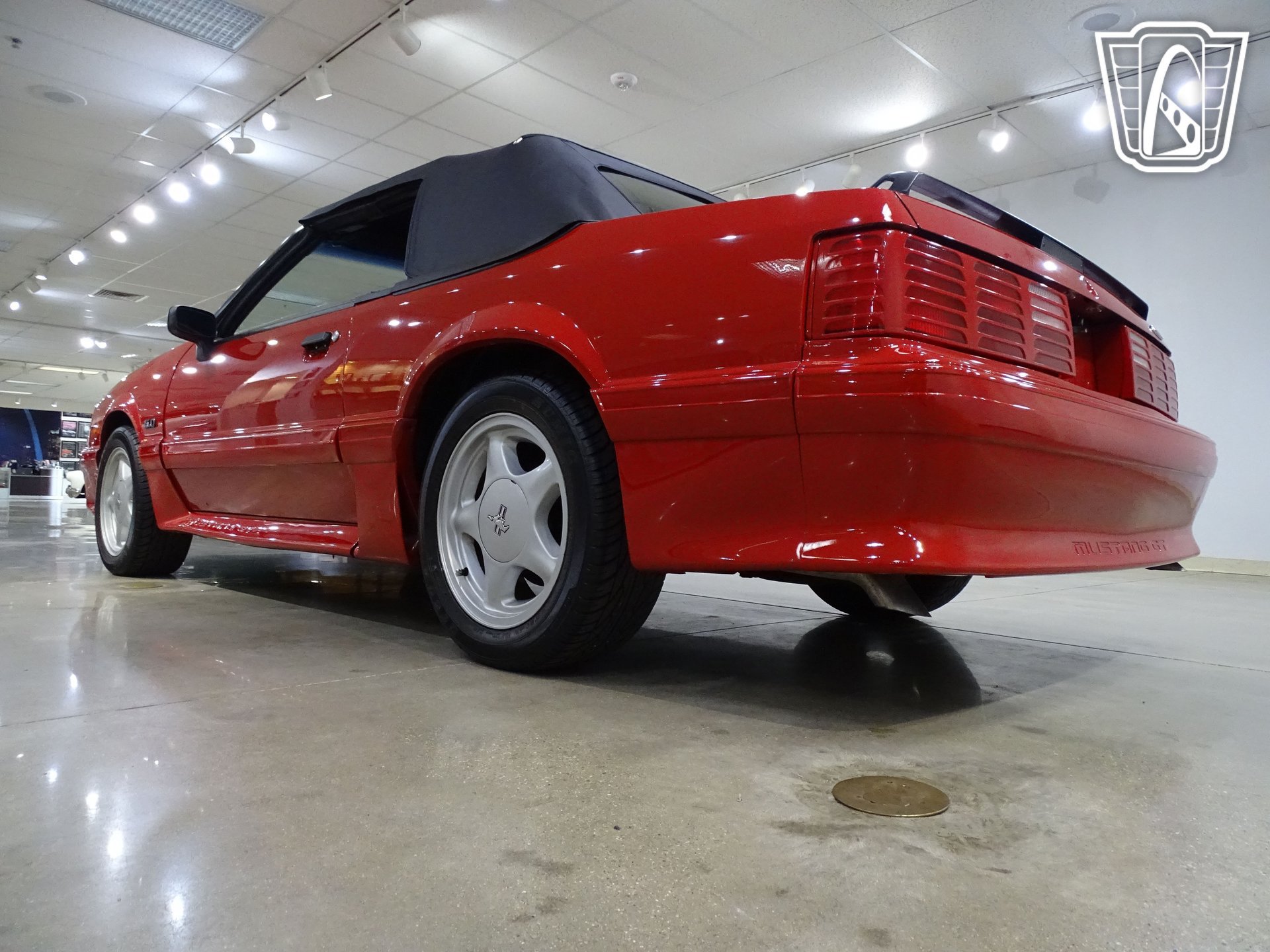 Used 1989 Ford Mustang GT RWD image 10