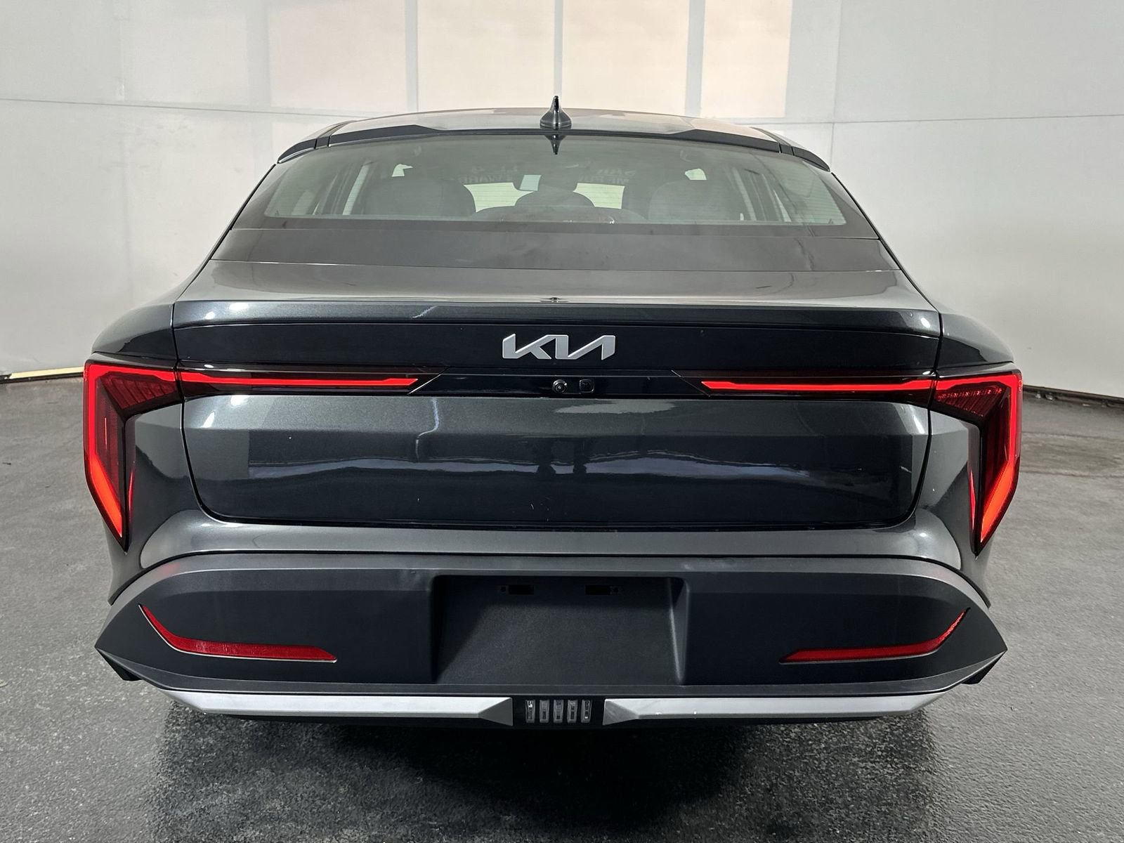Used 2025 Kia K4 LXS image 7