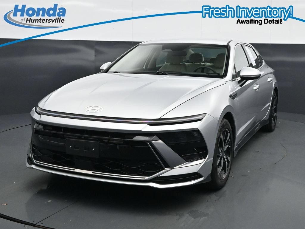 Used 2025 Hyundai Sonata SEL FWD image 3