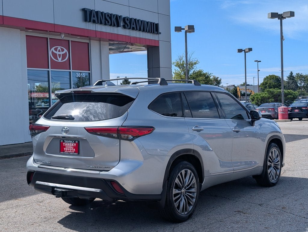 Certified 2021 Toyota Highlander Platinum AWD/4WD image 8