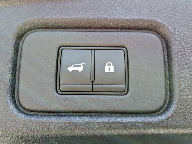 Used 2025 Nissan Pathfinder Platinum w/ Cargo Package AWD/4WD image 15