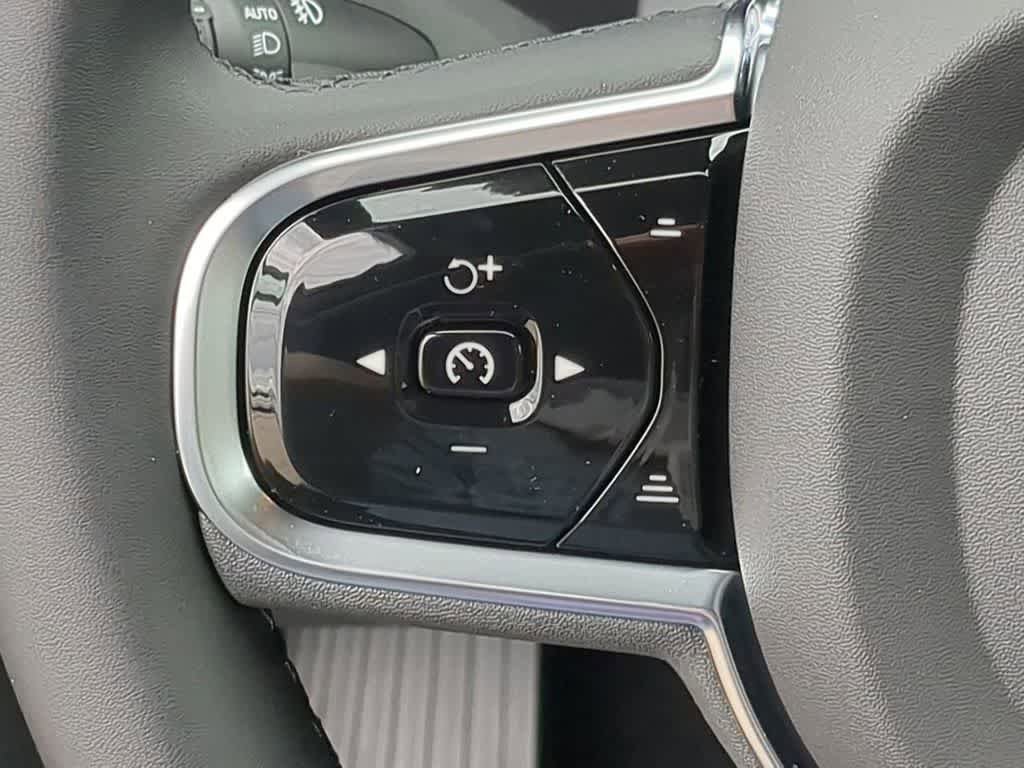 New 2026 Volvo XC90 T8 Plus w/ Protection Package Premier AWD/4WD image 22