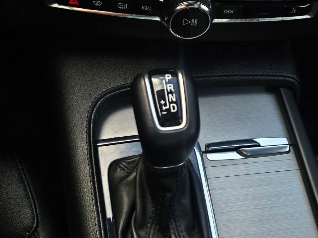 Used 2021 Volvo XC90 T5 Momentum w/ Climate Package image 13