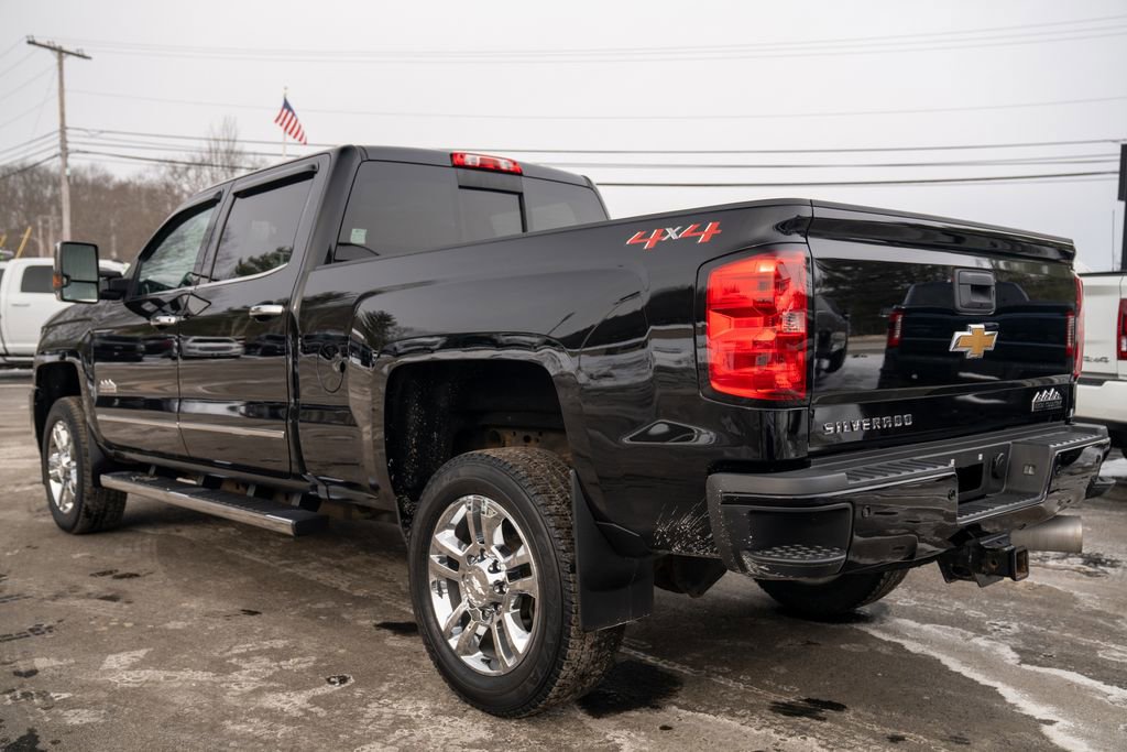Used 2019 Chevrolet Silverado 2500 High Country w/ Duramax Plus Package image 4