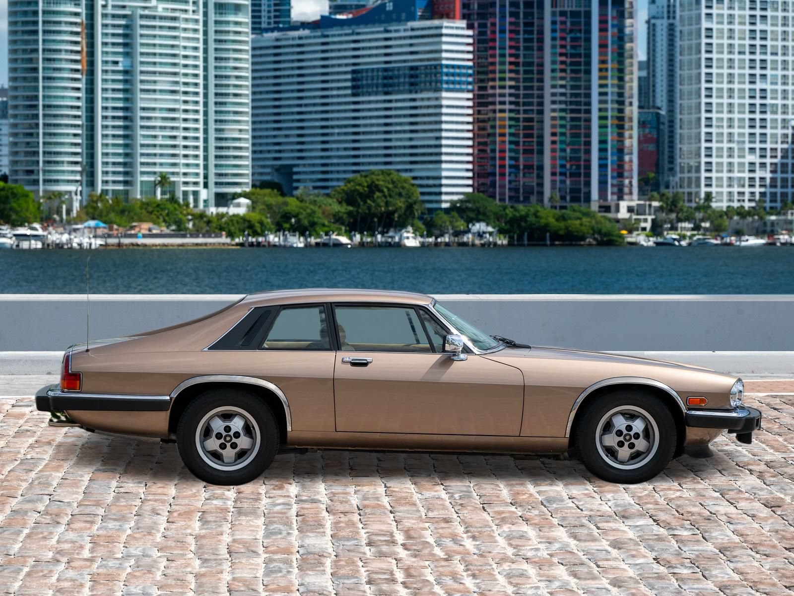 Used 1987 Jaguar XJS V12 Coupe RWD image 11