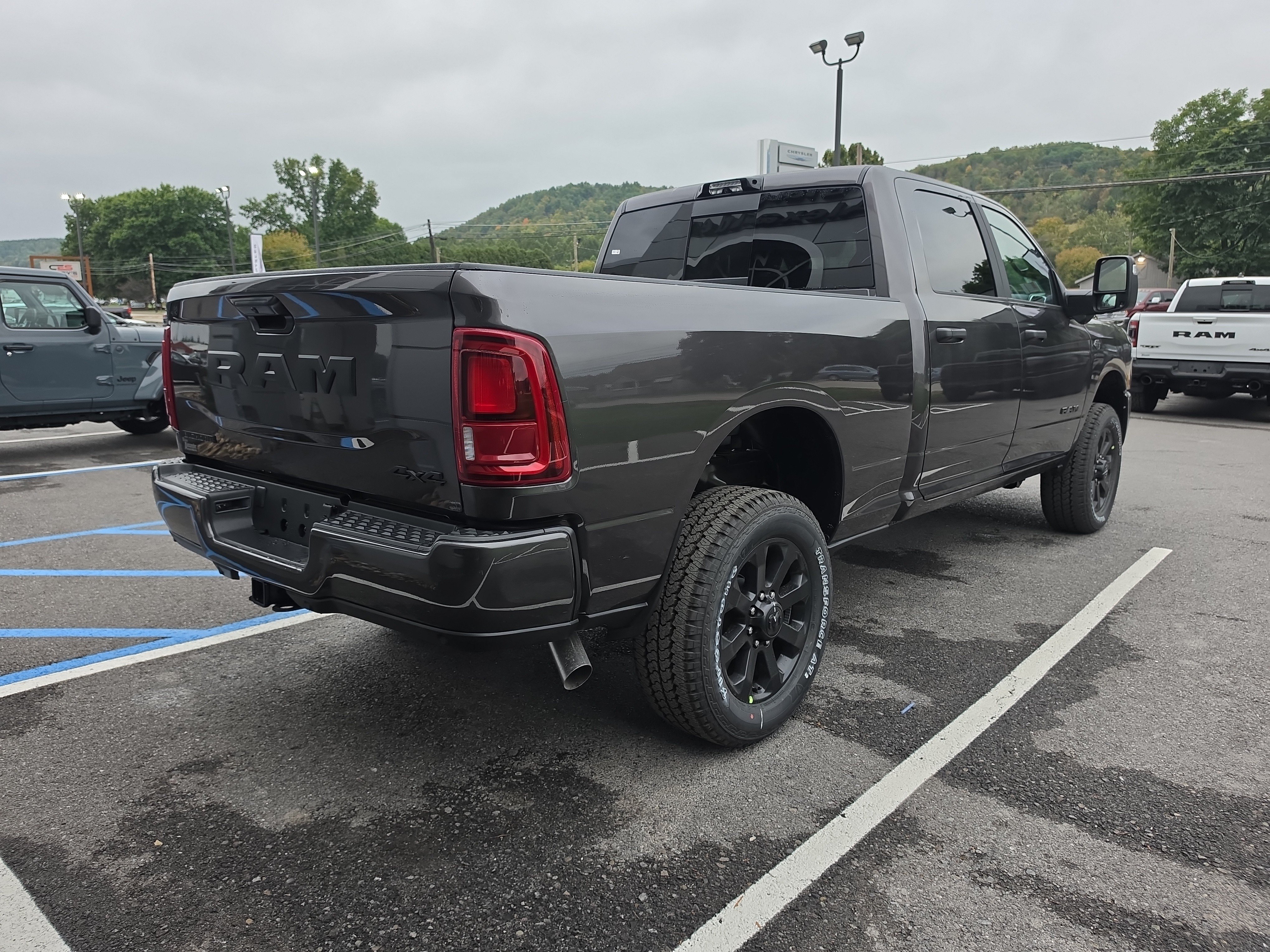 New 2027 RAM 2500 Big Horn AWD/4WD image 3
