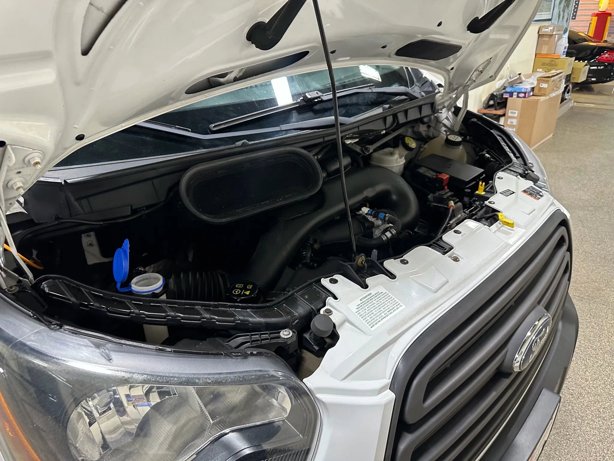 Used 2015 Ford Transit 250 148 Medium Roof RWD image 57