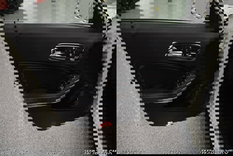 Used 2018 Mercedes-Benz GLA 250 4MATIC w/ Premium Package image 37