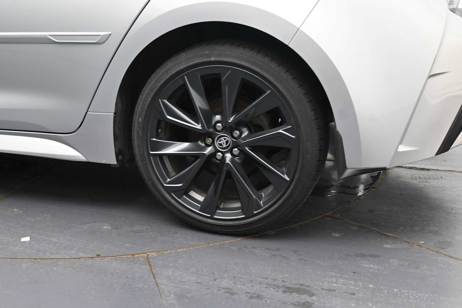 Used 2023 Toyota Corolla XSE FWD image 5