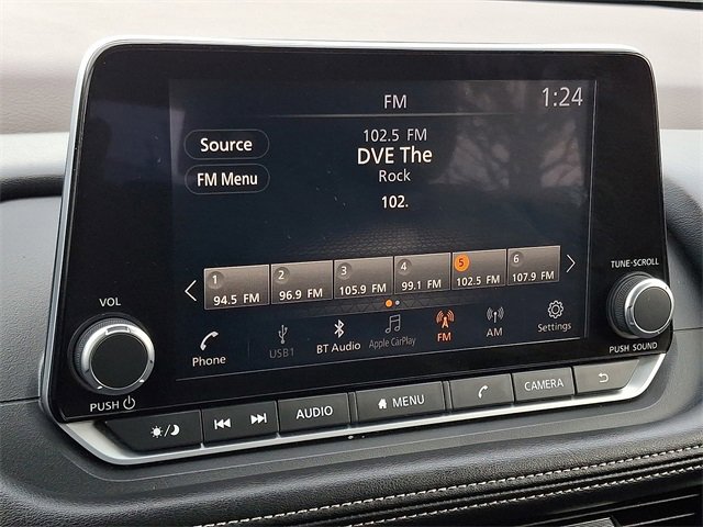 Used 2023 Nissan Rogue SV image 15