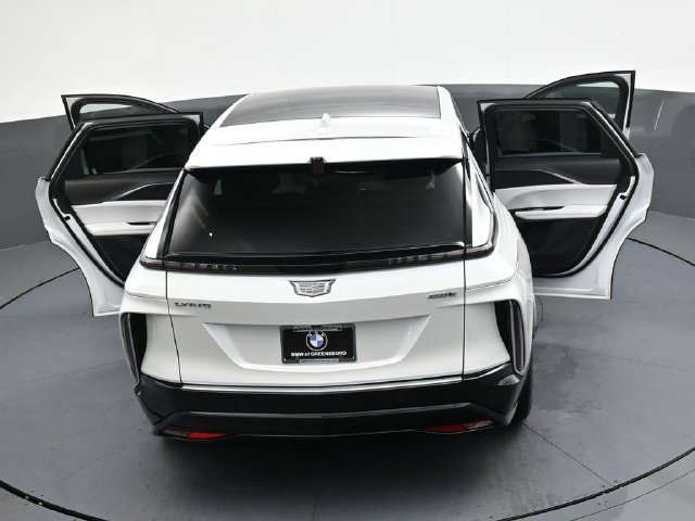 Used 2024 Cadillac Lyriq Luxury RWD image 39