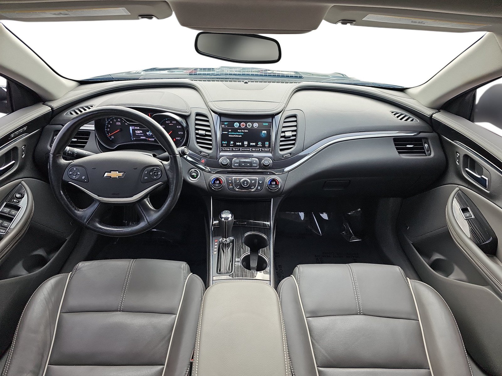 Used 2018 Chevrolet Impala Premier w/ Premier Convenience Package FWD image 10