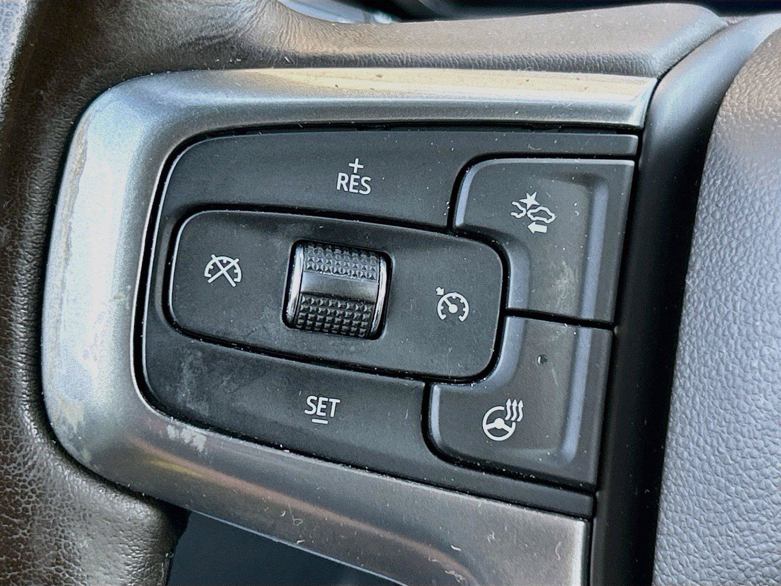 Used 2022 Chevrolet Tahoe Z71 w/ Luxury Package AWD/4WD image 39