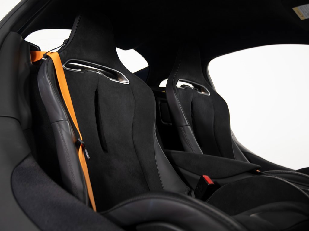 Used 2024 McLaren Artura image 30