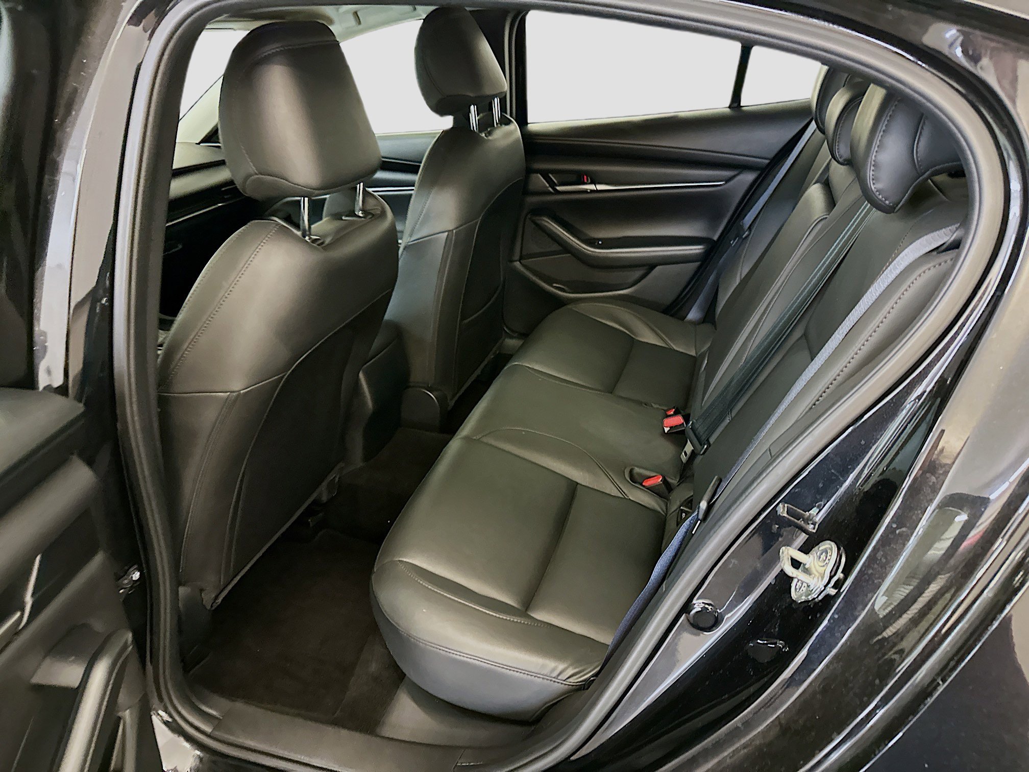 Used 2023 MAZDA MAZDA3 s image 29