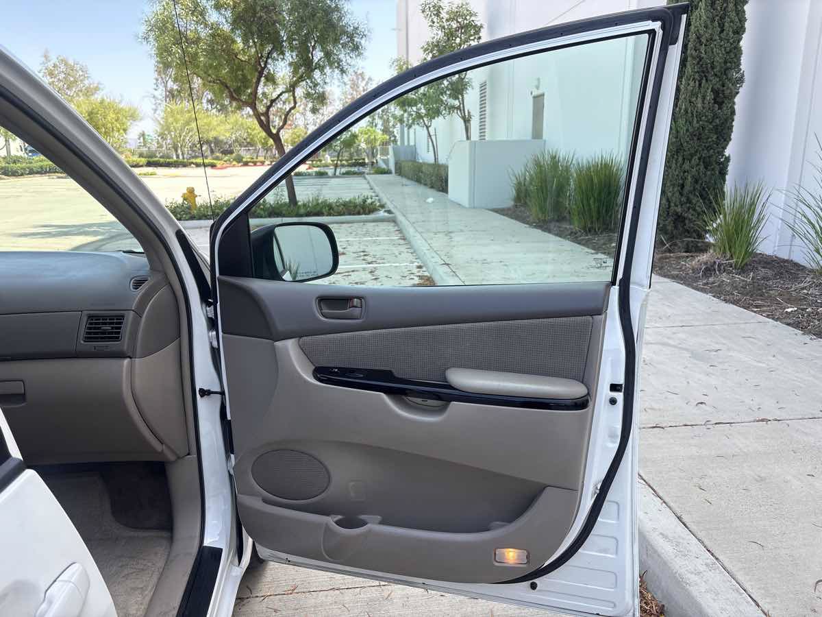 Used 2005 Toyota Sienna LE FWD image 13