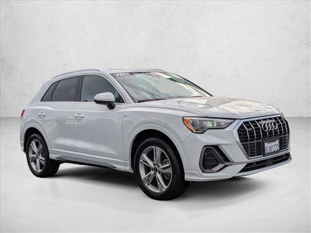 Used 2021 Audi Q3 2.0T Premium w/ 19" Wheel Package image 3