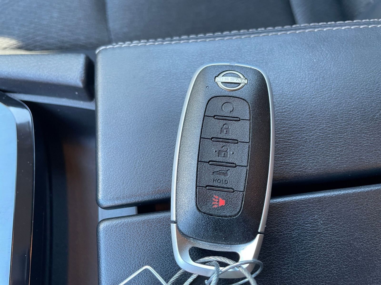 Used 2025 Nissan Rogue SV image 21