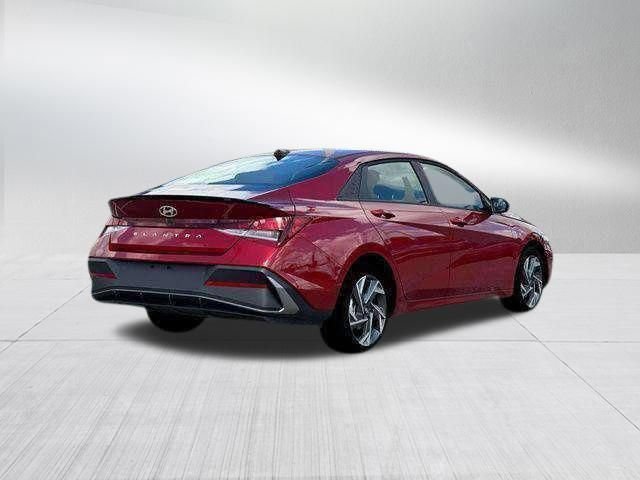 New 2025 Hyundai Elantra Sport image 16