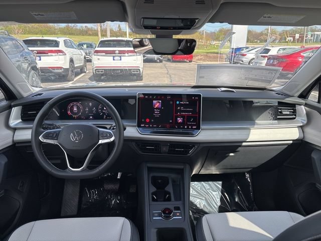New 2026 Volkswagen Tiguan SE AWD/4WD image 3