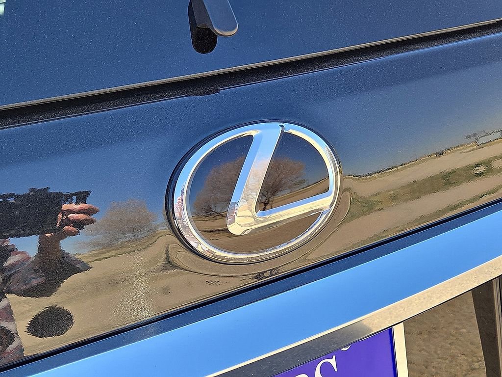 Used 2023 Lexus GX 460 Premium w/ Accessory Package image 12