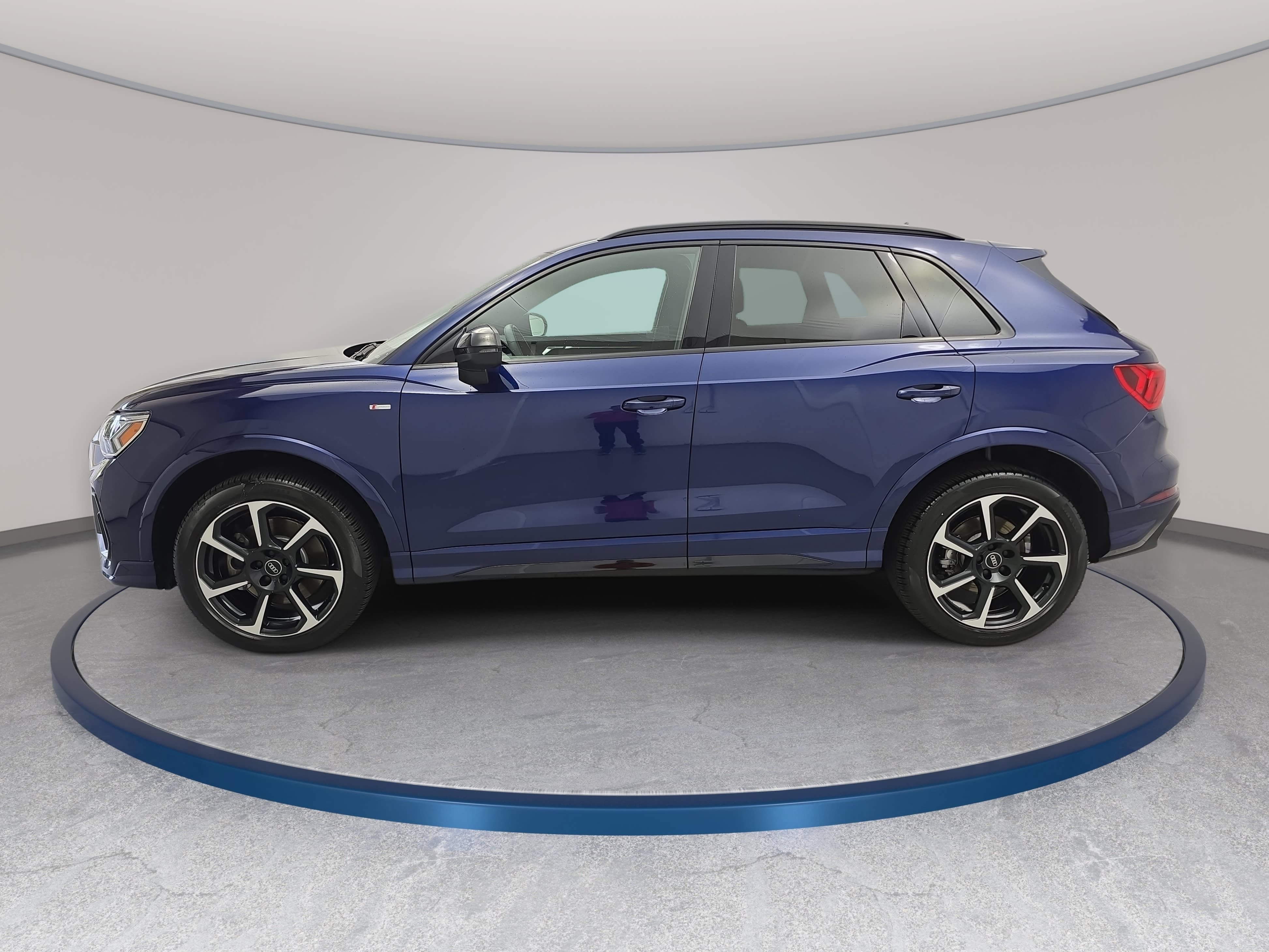 Used 2025 Audi Q3 2.0T Premium Plus w/ Premium Plus Package AWD/4WD image 8