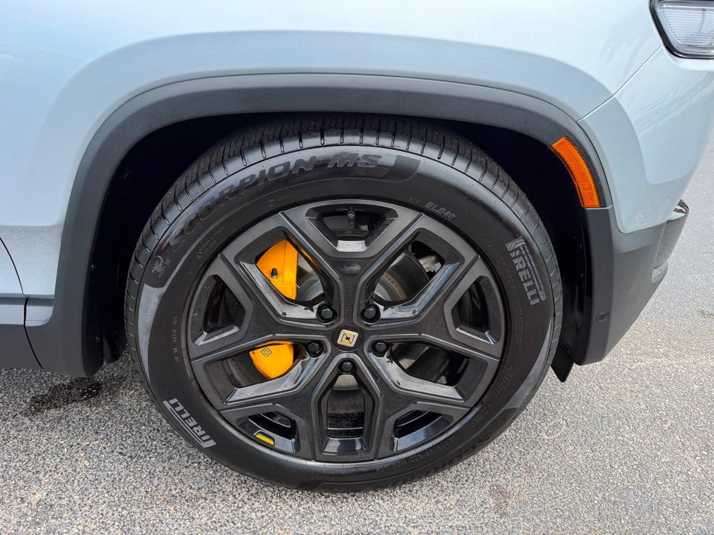 Used 2026 Rivian R1T Premium AWD/4WD image 37