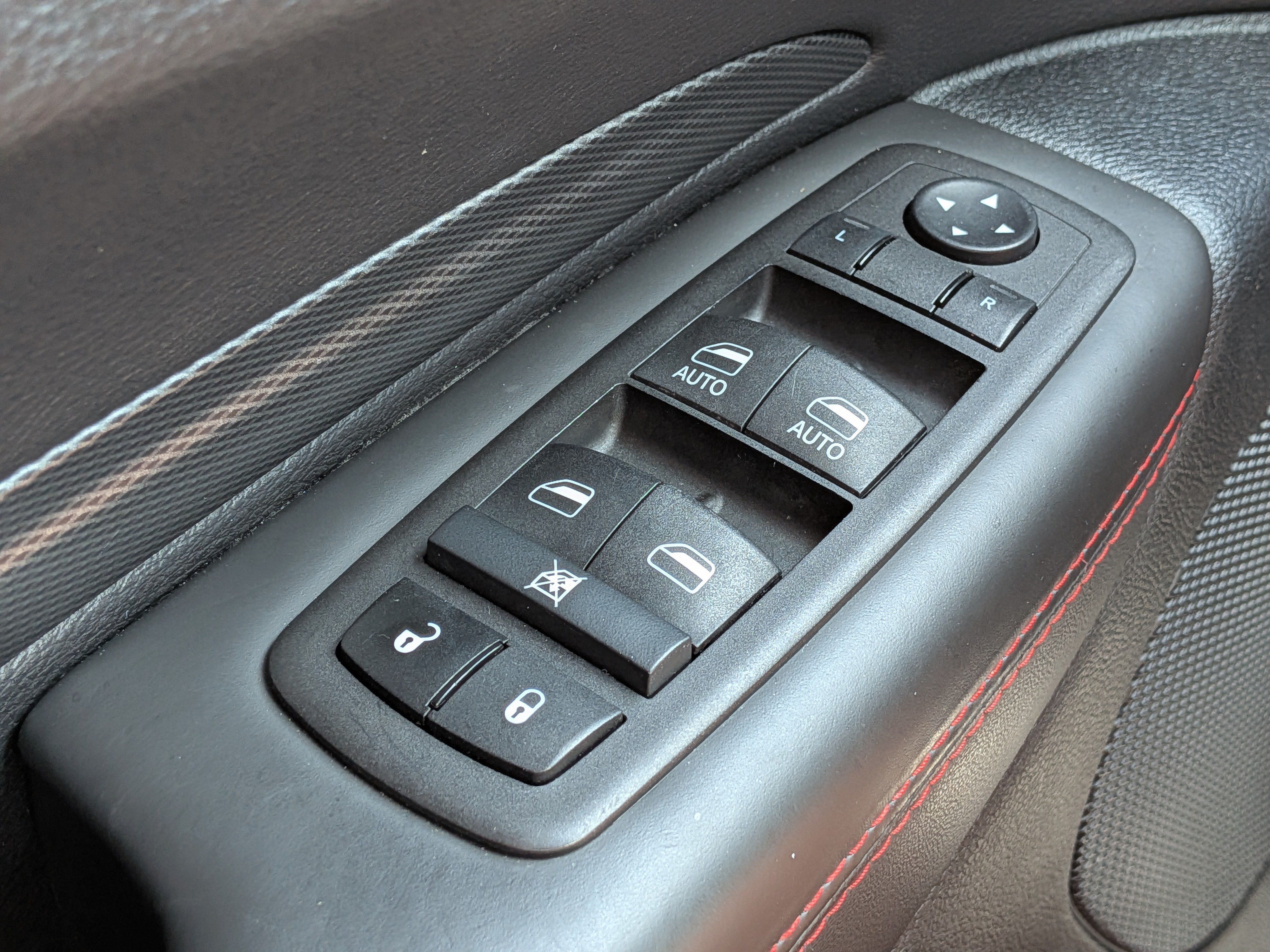 Used 2024 Dodge Durango GT RWD image 23