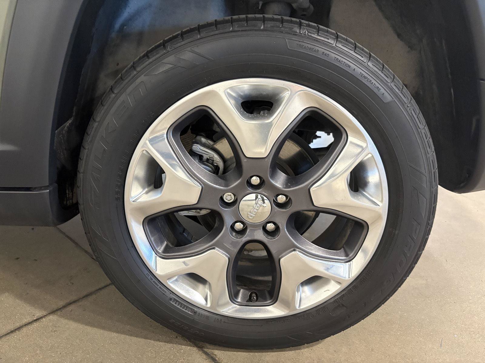 Used 2020 Jeep Compass Limited w/ Safety & Security Group AWD/4WD image 51