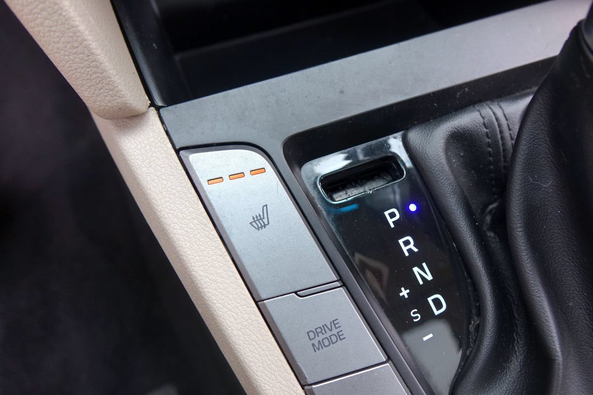 Used 2019 Hyundai Elantra Value Edition FWD image 9