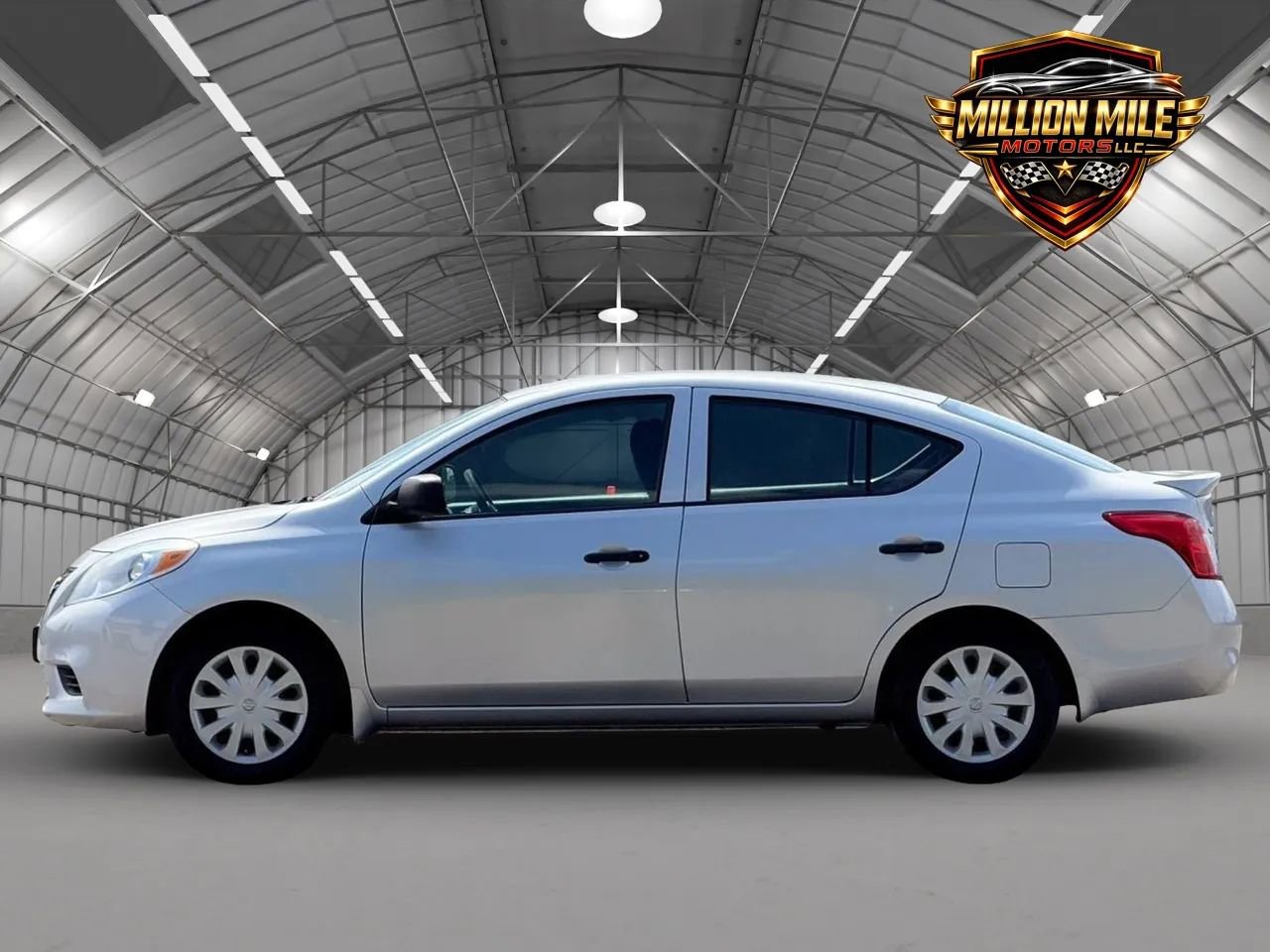 Used 2014 Nissan Versa S Plus FWD image 8