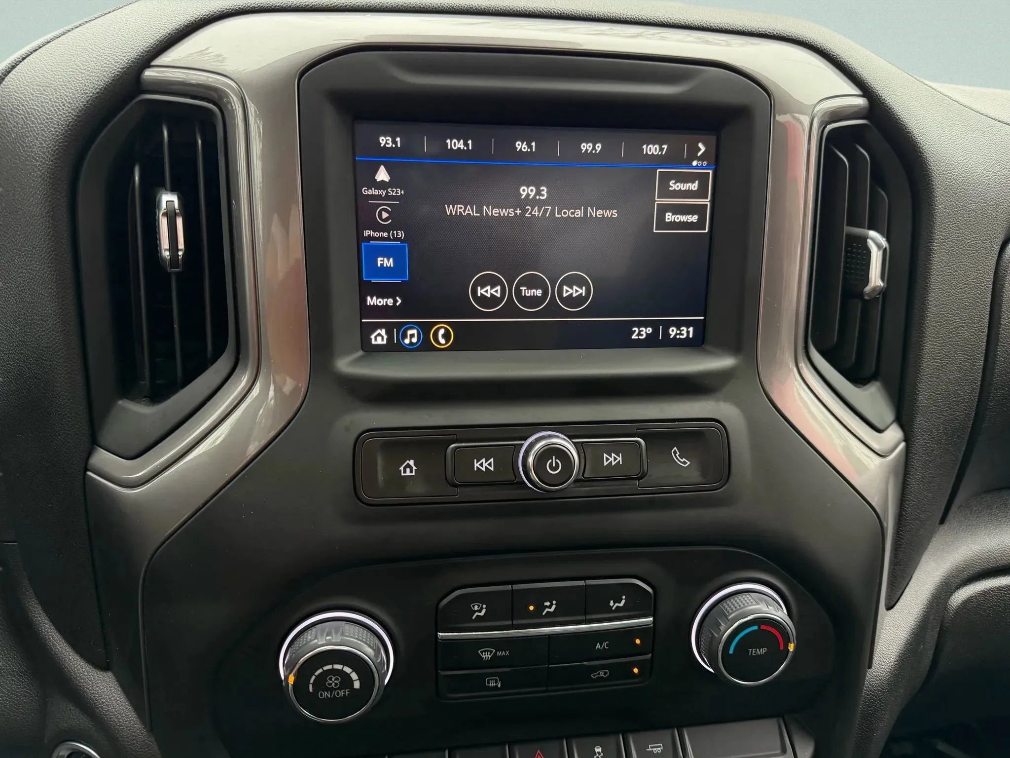 Used 2022 Chevrolet Silverado 1500 W/T image 39