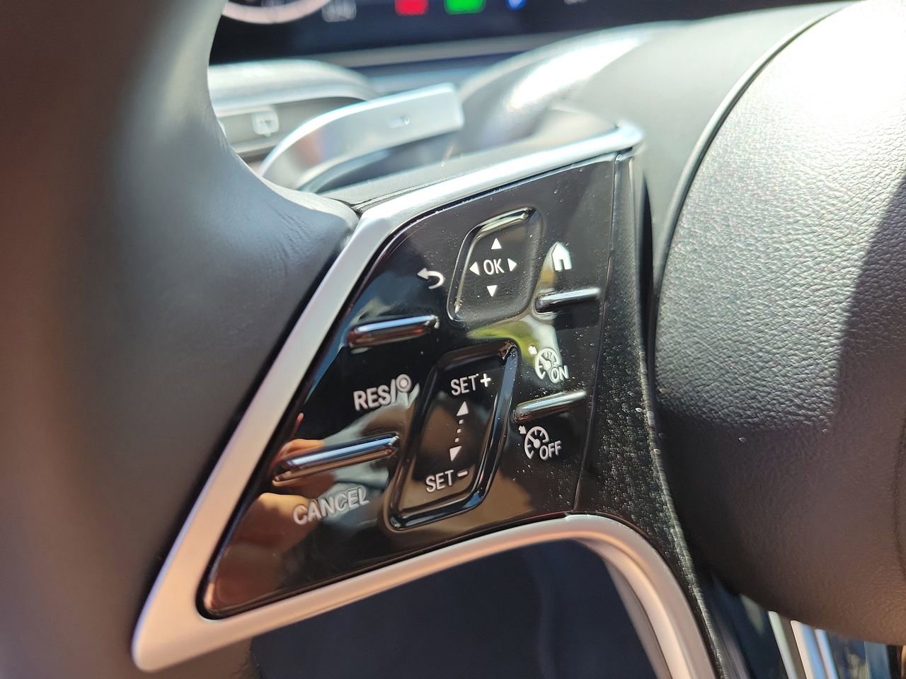 New 2026 Mercedes-Benz GLE 450e 4MATIC image 28