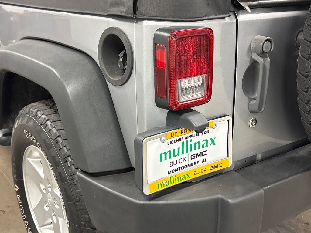 Used 2013 Jeep Wrangler Sport image 17