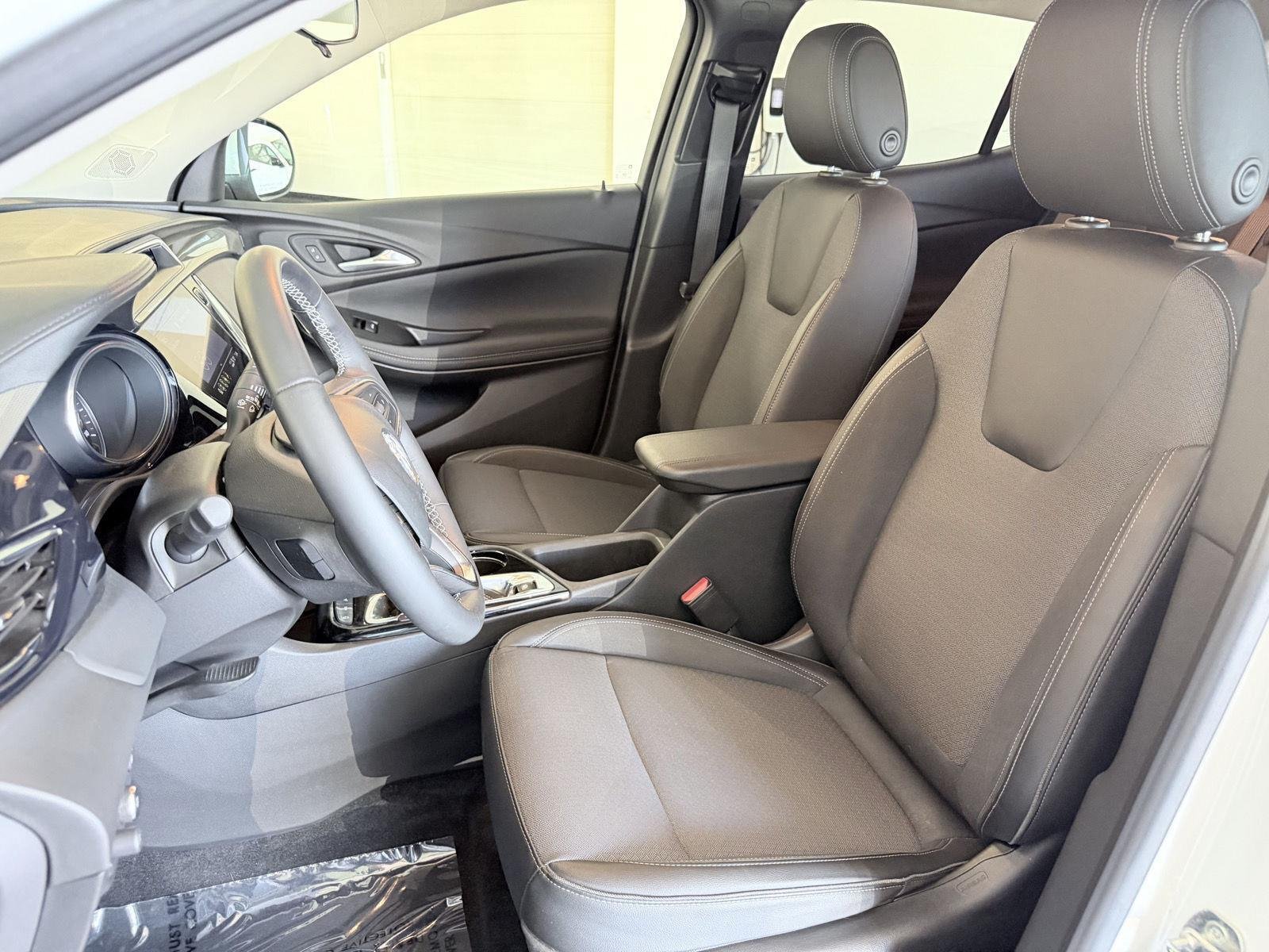 Used 2021 Buick Encore GX Select w/ Sport Touring Package AWD/4WD image 36