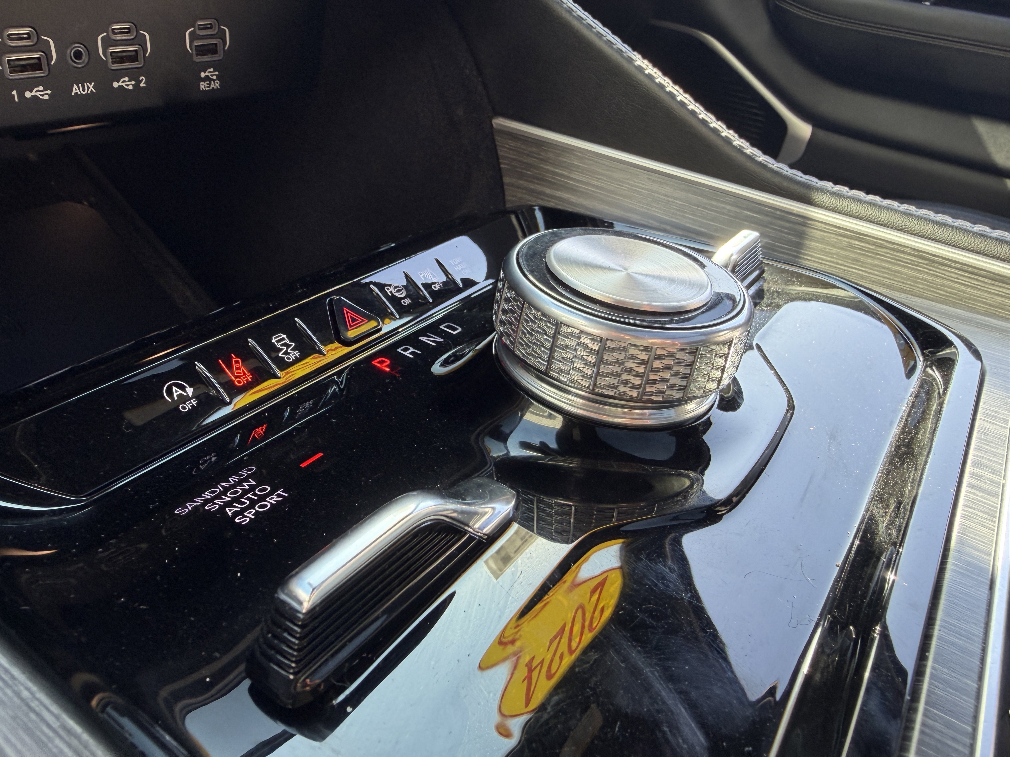 Used 2024 Jeep Wagoneer L Series III w/ Premium Group I image 49