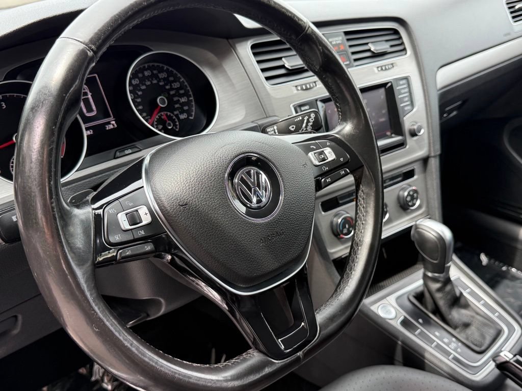 Used 2015 Volkswagen Golf TDI S FWD image 12