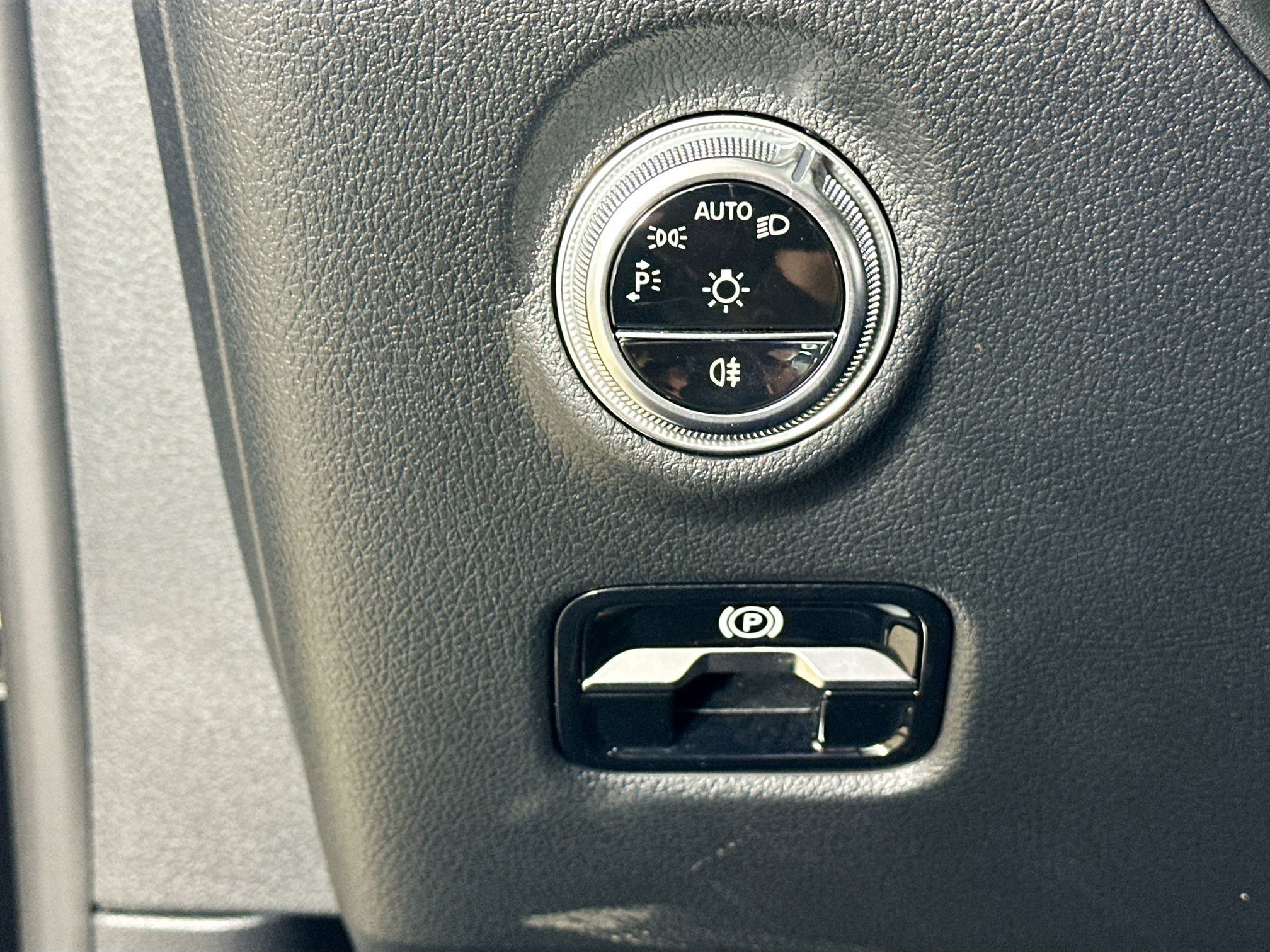 Certified 2024 Mercedes-Benz C 300 4MATIC Sedan image 10