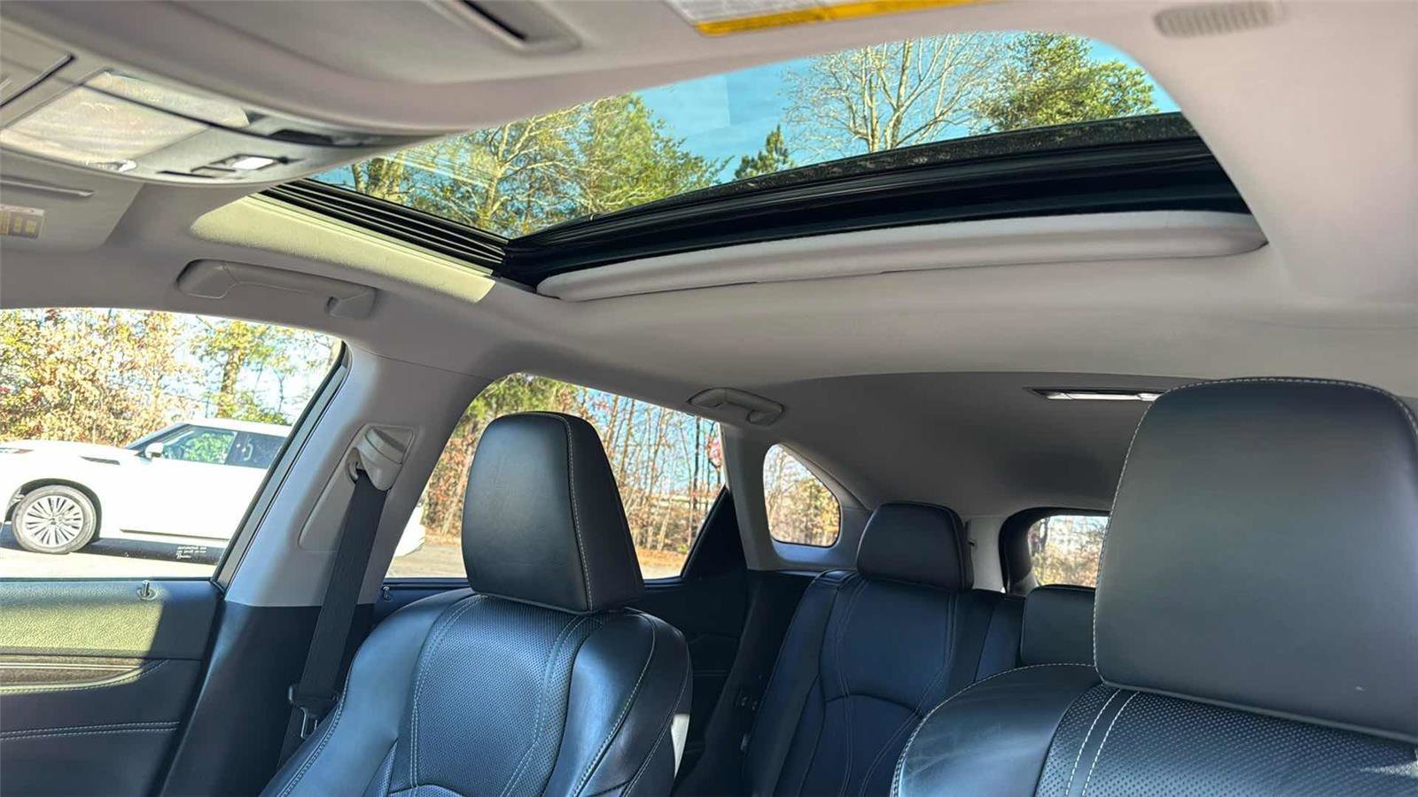 Used 2021 Lexus RX 350L Luxury w/ Accessory Package image 23