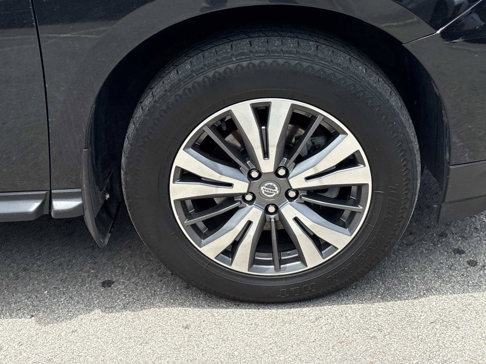 Used 2020 Nissan Pathfinder SV FWD image 10