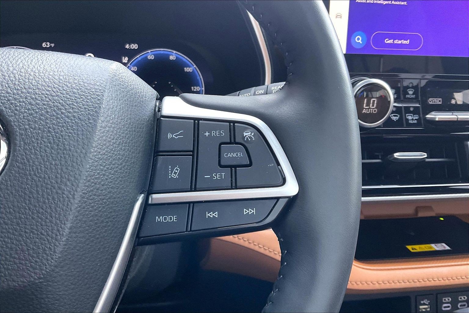 Used 2023 Toyota Highlander Platinum image 12