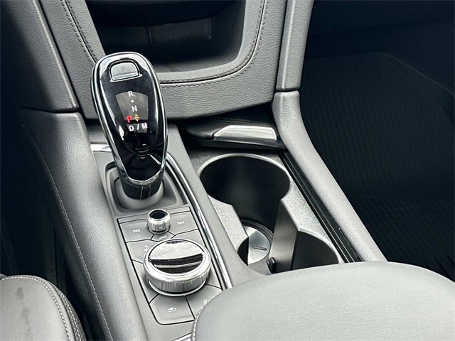 Used 2025 Cadillac XT6 Premium Luxury w/ Technology Package image 4