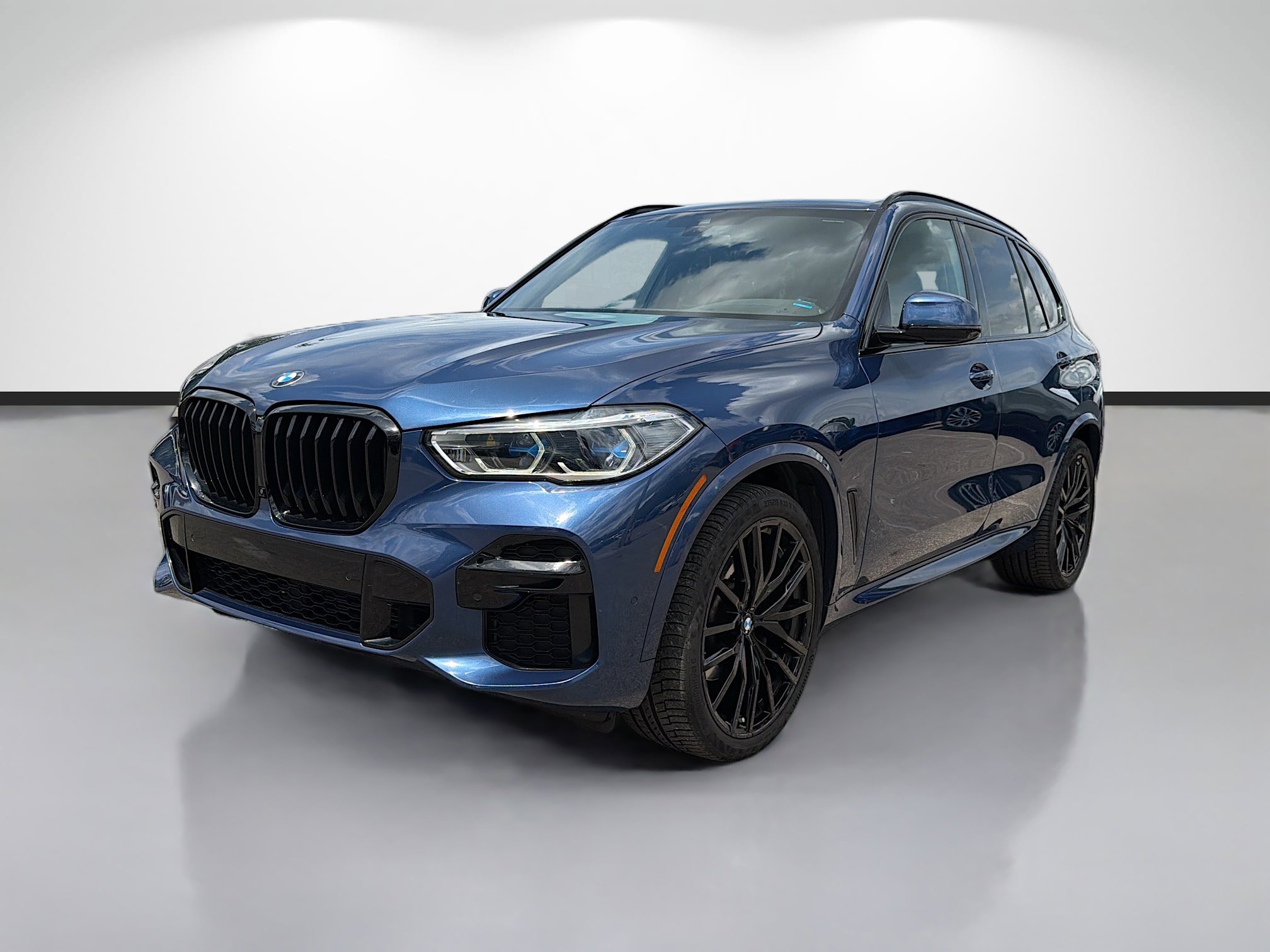 Used 2023 BMW X5 xDrive40i w/ Executive Package image 7